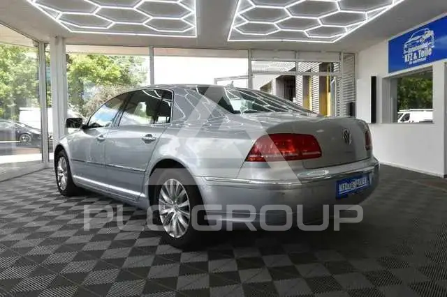 2010 Volkswagen PHAETON