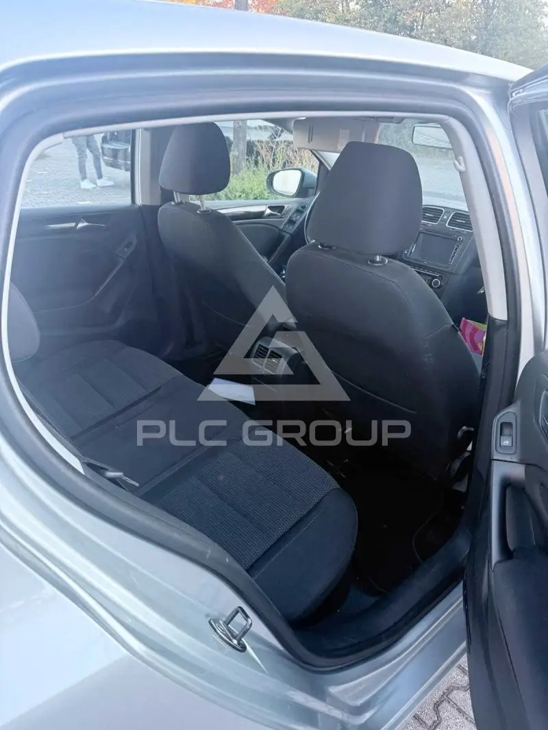 2010 Volkswagen GOLF