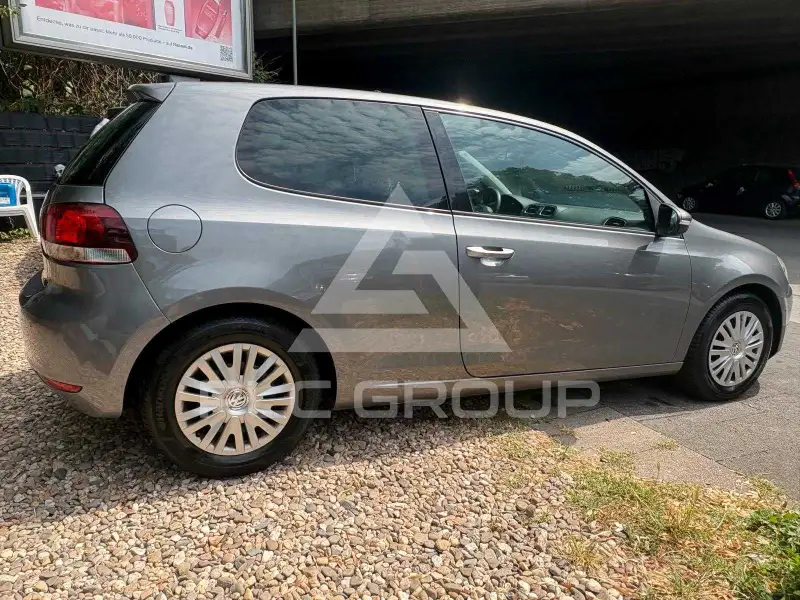 2010 Volkswagen GOLF