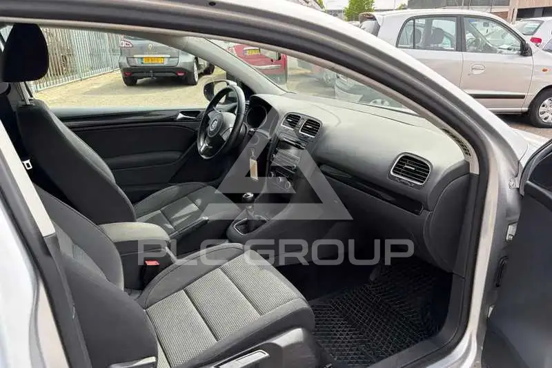 2010 Volkswagen GOLF