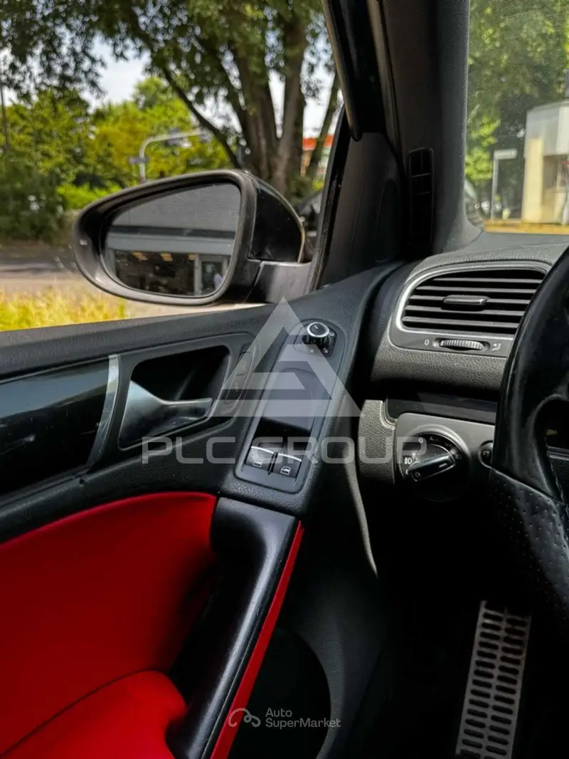 2010 Volkswagen GOLF