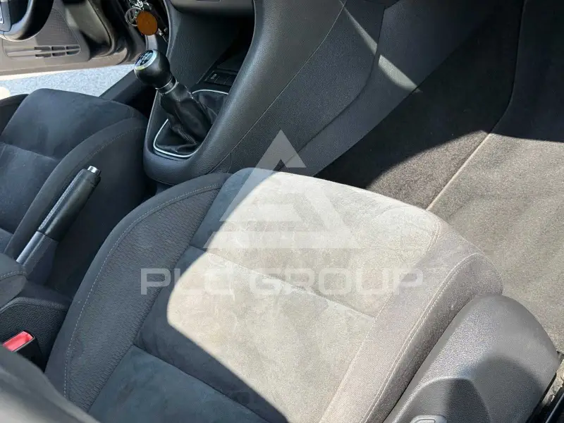 2010 Volkswagen GOLF