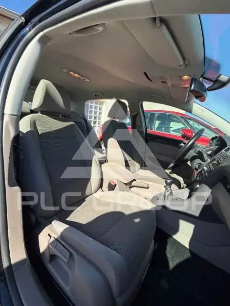 2010 Volkswagen GOLF