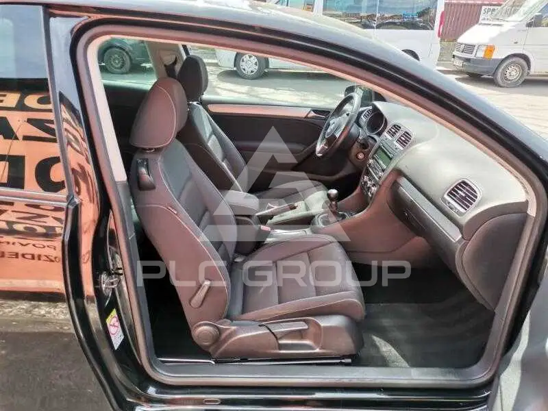 2010 Volkswagen GOLF