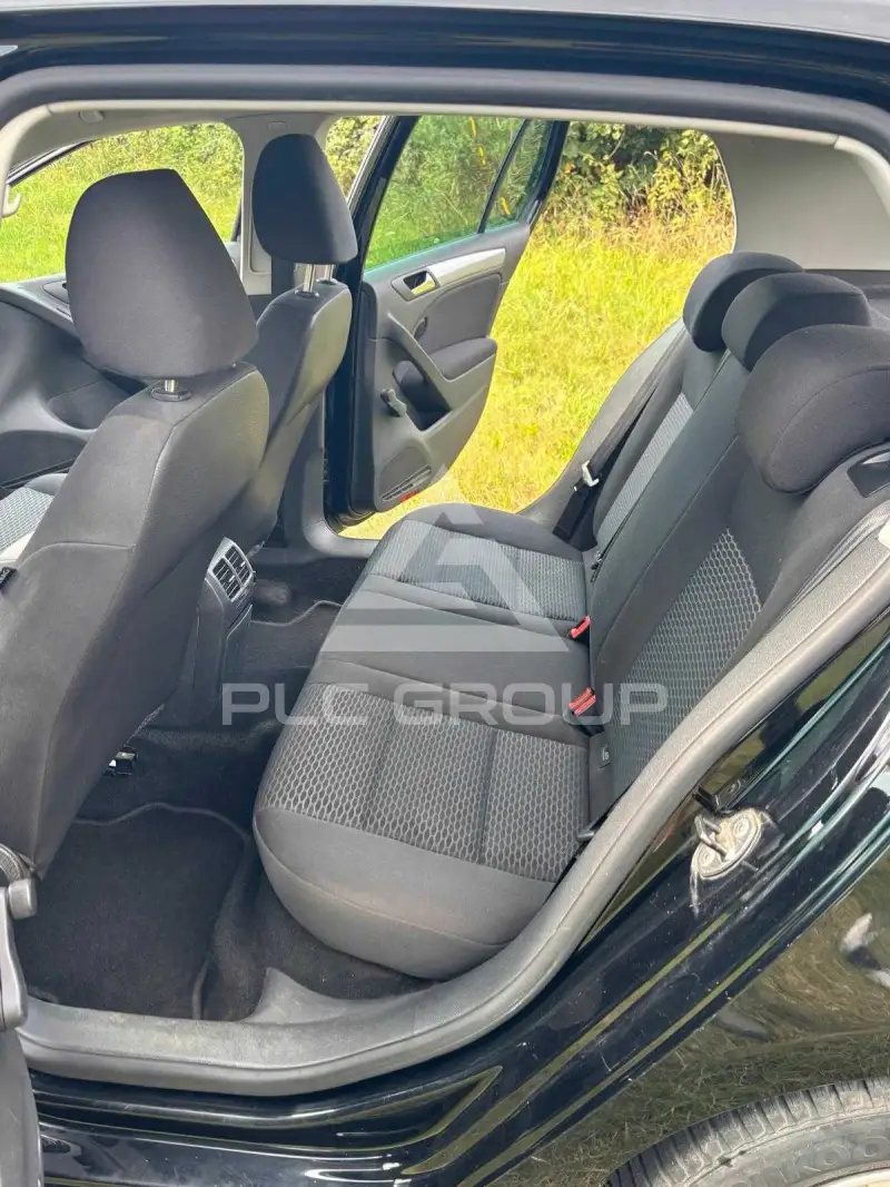 2010 Volkswagen GOLF
