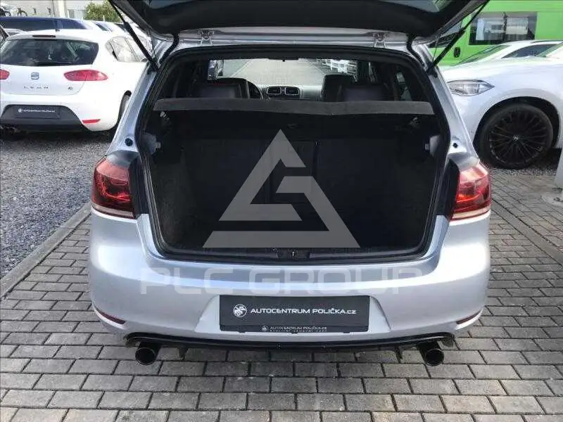 2010 Volkswagen GOLF