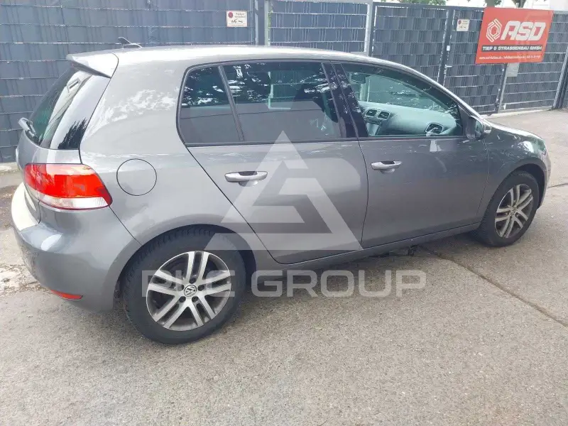 2010 Volkswagen GOLF
