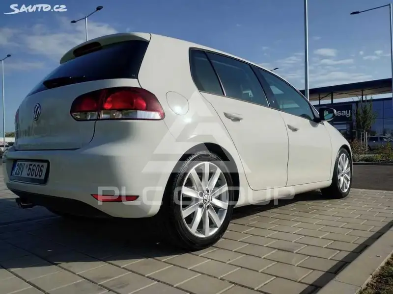 2010 Volkswagen GOLF