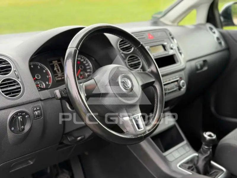 2010 Volkswagen GOLF