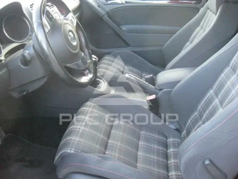 2010 Volkswagen GOLF