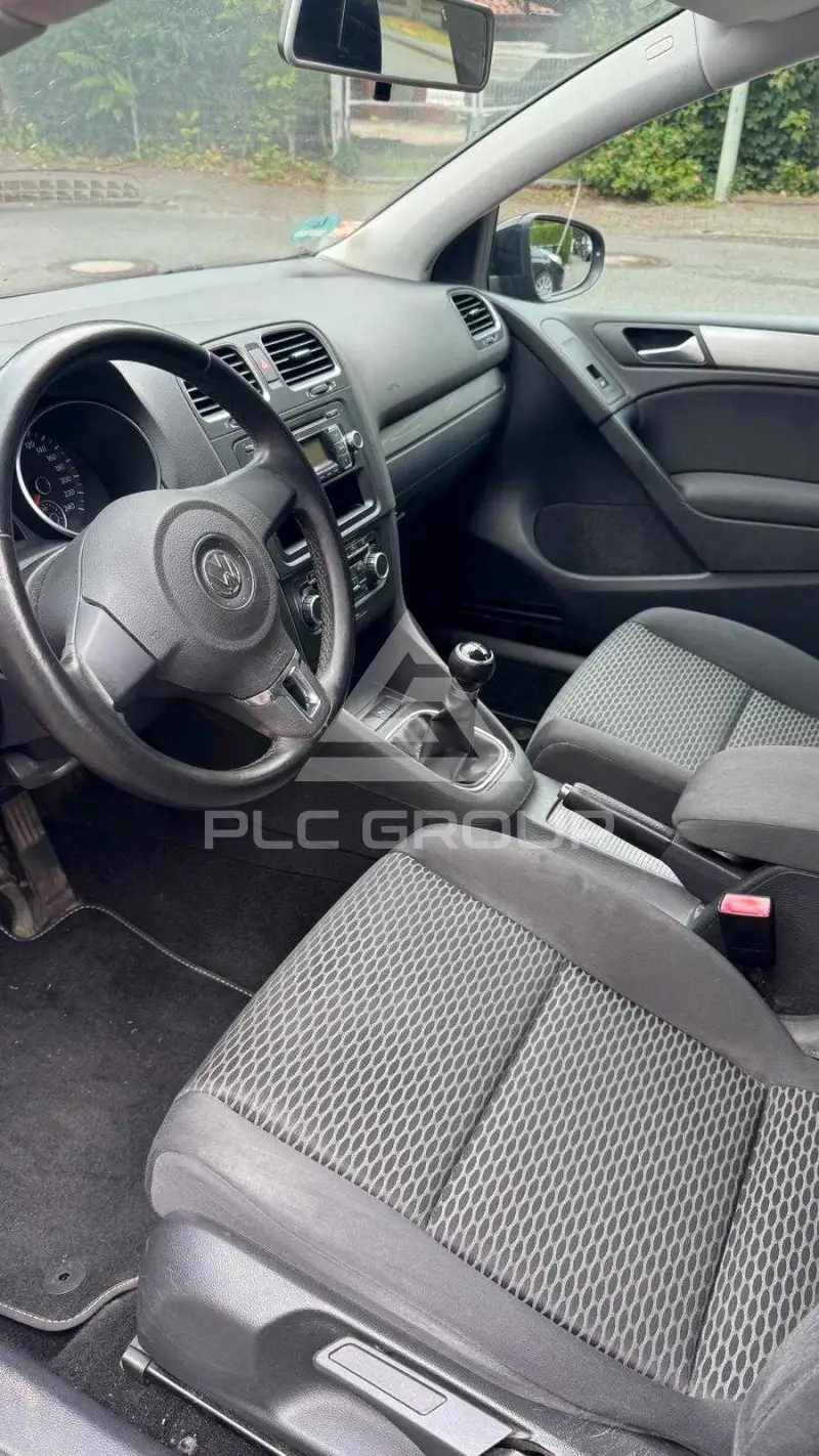 2010 Volkswagen GOLF