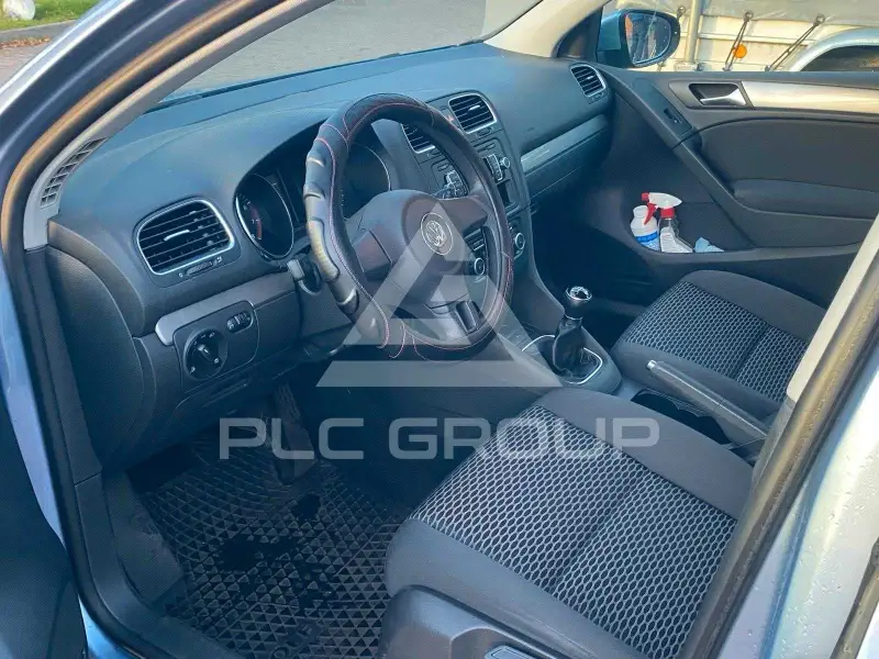 2010 Volkswagen GOLF