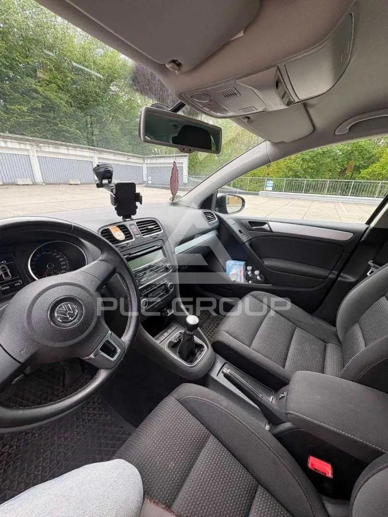 2010 Volkswagen GOLF