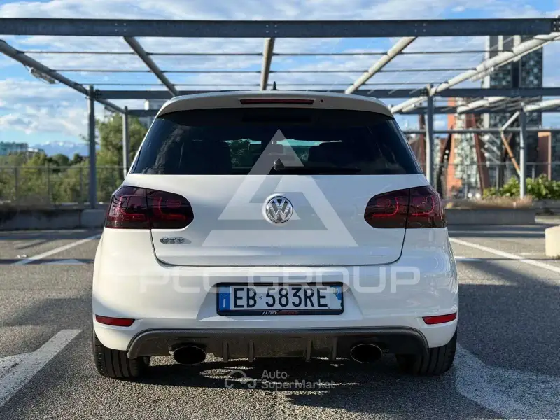 2010 Volkswagen GOLF