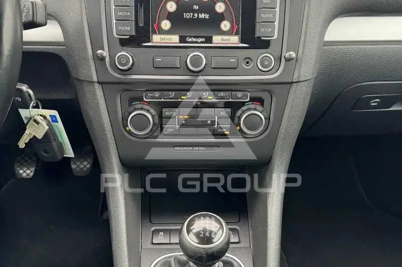 2010 Volkswagen GOLF