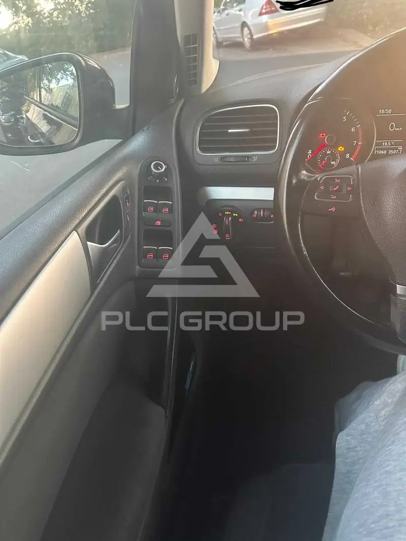 2010 Volkswagen GOLF