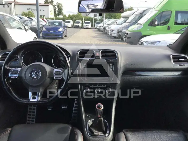 2010 Volkswagen GOLF