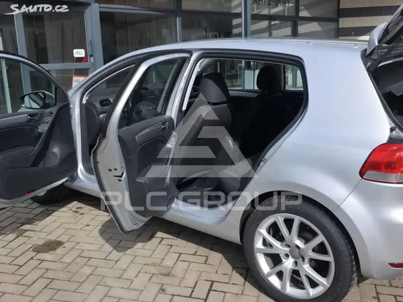 2010 Volkswagen GOLF
