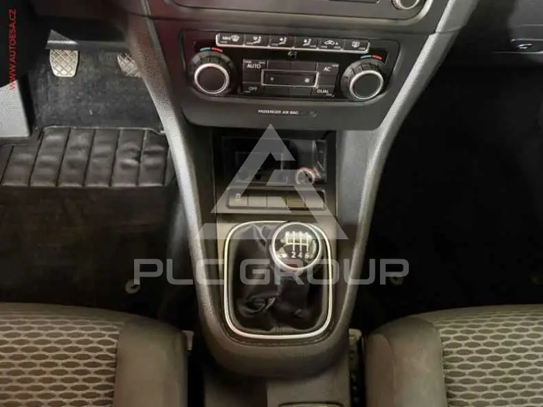 2010 Volkswagen GOLF
