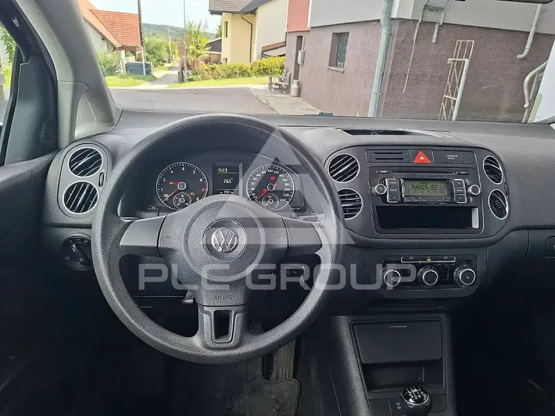 2010 Volkswagen GOLF