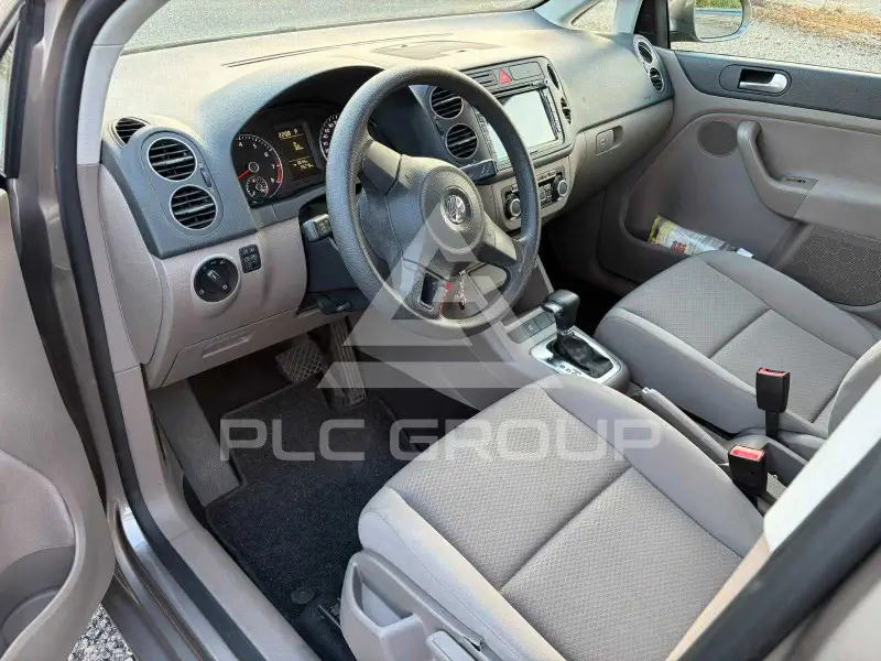 2010 Volkswagen GOLF
