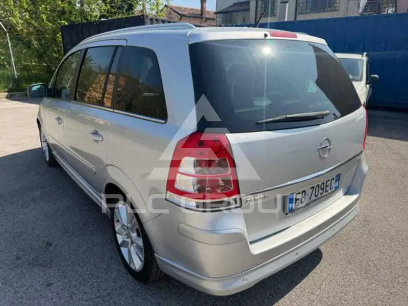 2010 Opel ZAFIRA