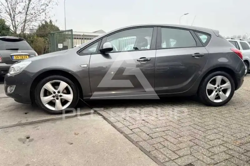2010 Opel Astra
