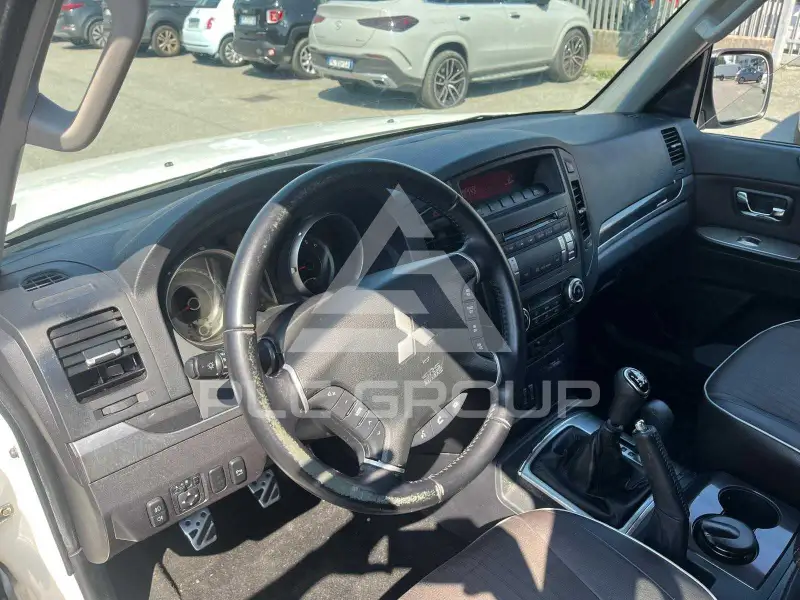 2011 Mitsubishi PAJARO