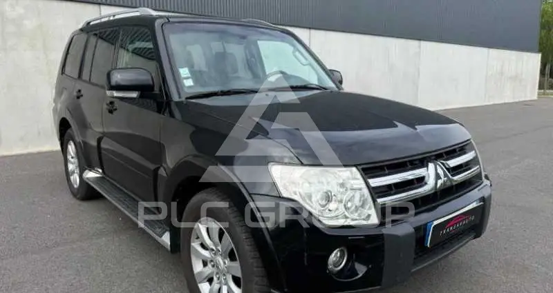 2011 Mitsubishi PAJARO