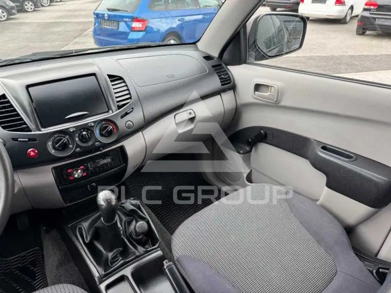 2011 Mitsubishi L200