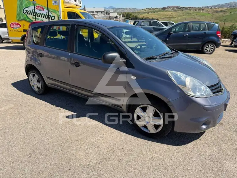 2011 Nissan Note