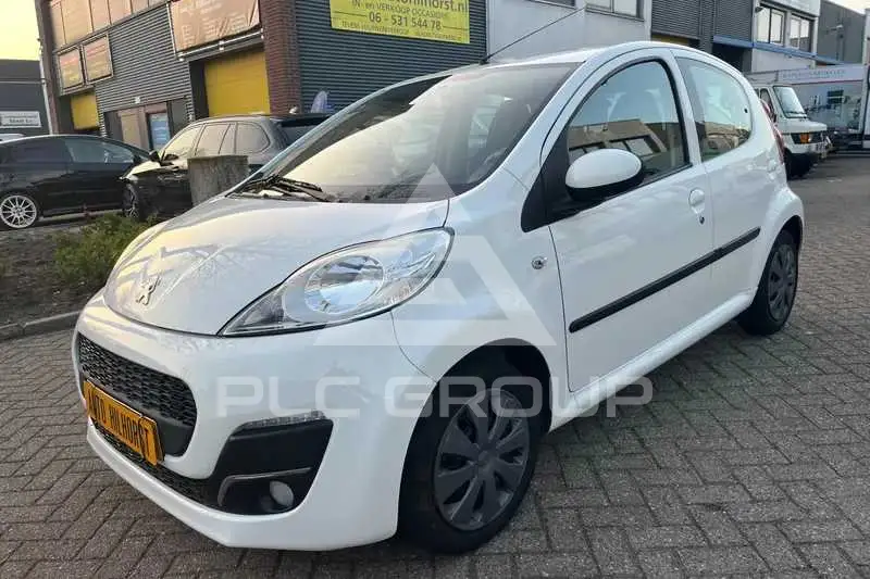 2011 Nissan Pixo