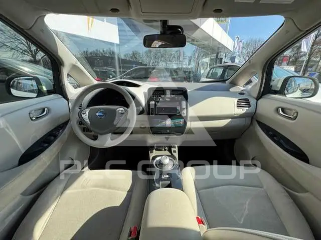 2011 Nissan LEAF