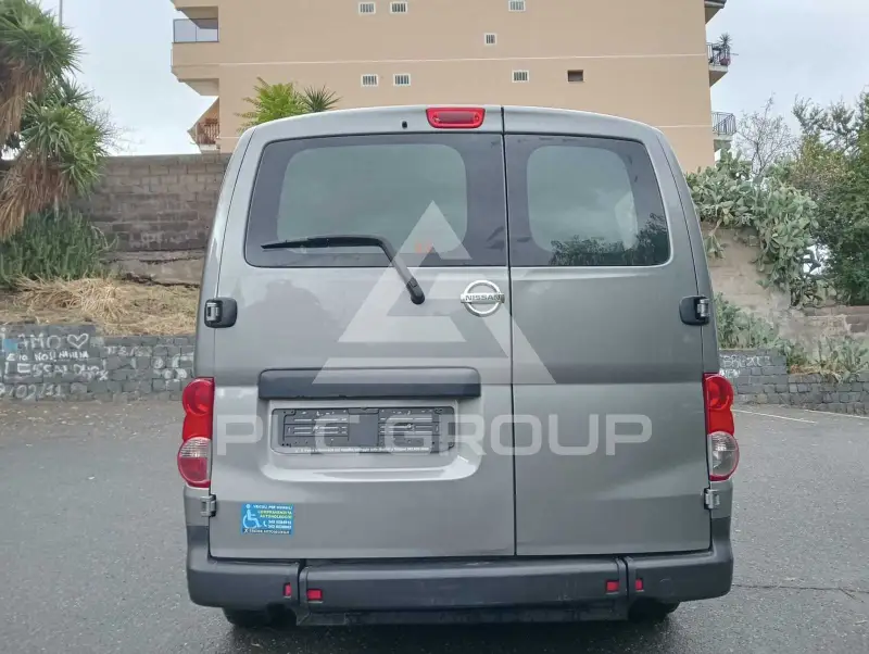 2011 Nissan NV