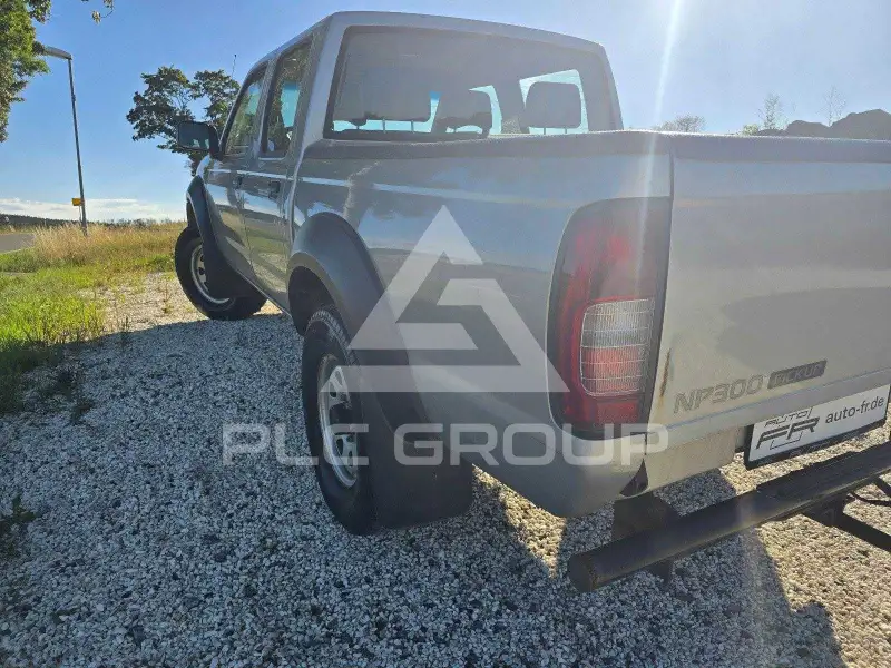 2011 Nissan NP300