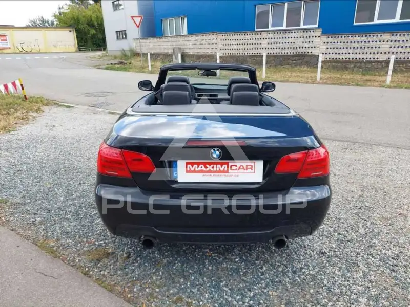 2011 BMW 330