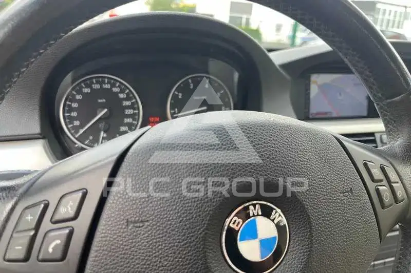 2011 BMW 330