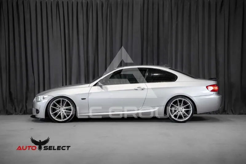 2011 BMW 330