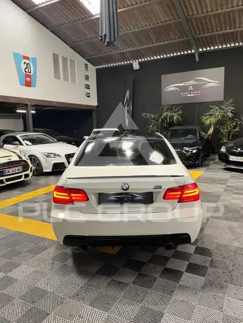 2011 BMW 330