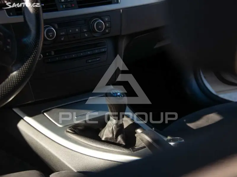 2011 BMW 330