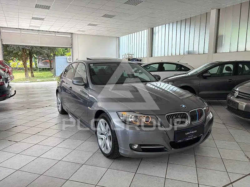 2011 BMW 330