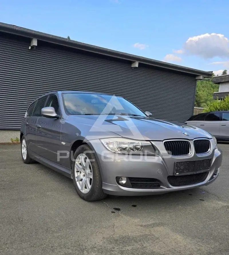 2011 BMW 330