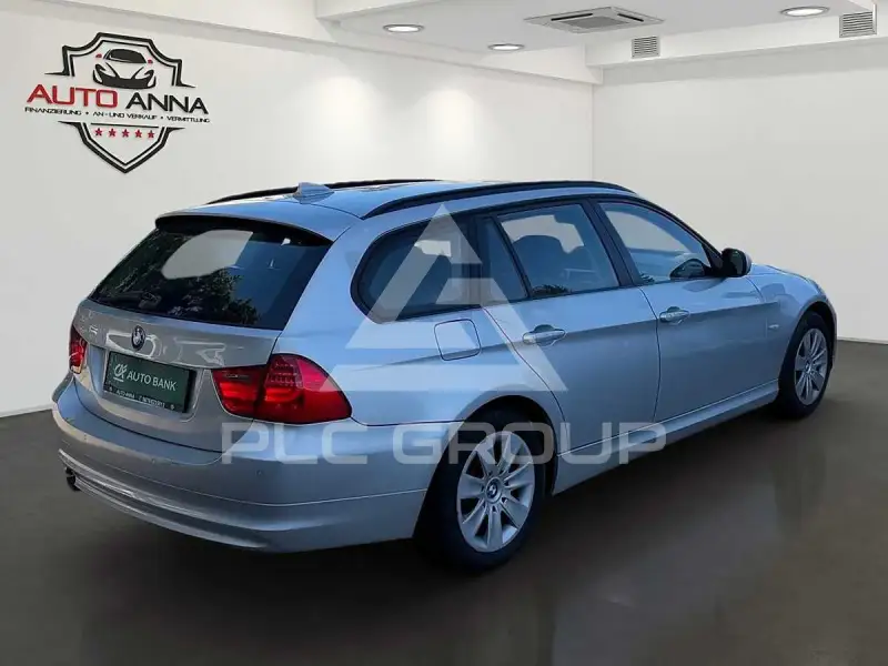 2011 BMW 330