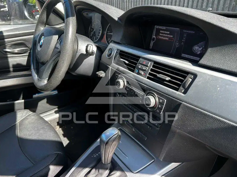2011 BMW 330