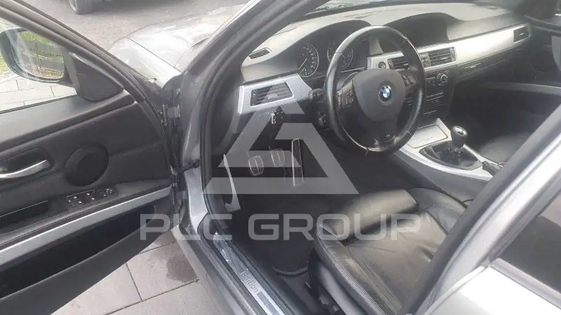 2011 BMW 330