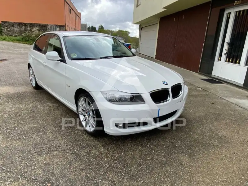 2011 BMW 330