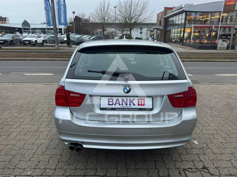 2011 BMW 330