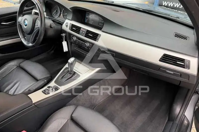 2011 BMW 330