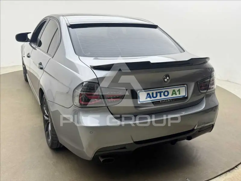 2011 BMW 330