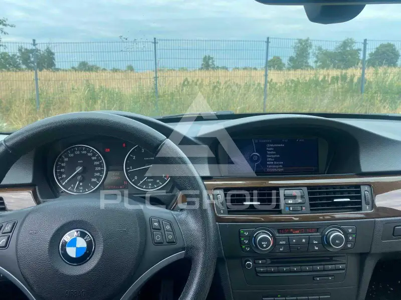 2011 BMW 330